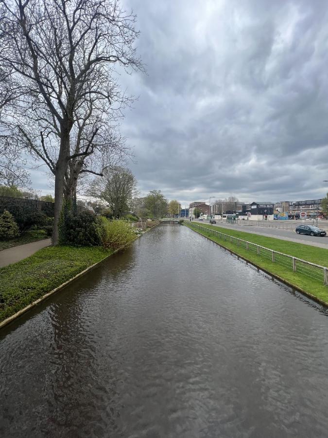 2 Bedroom City Centre Apartment In Hemel Hempstead Eksteriør billede